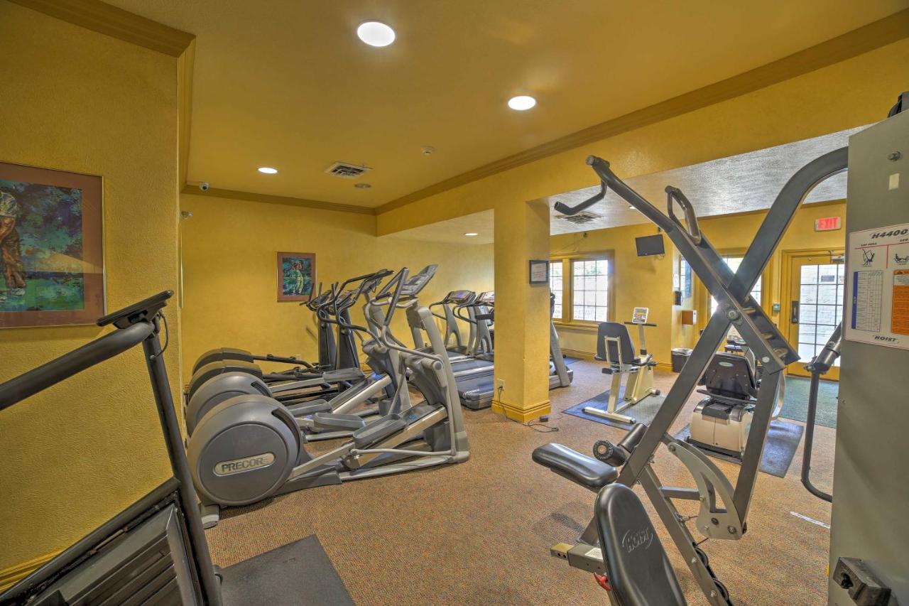 Lavish Branson Escape With Resort And Lake Access Εξωτερικό φωτογραφία